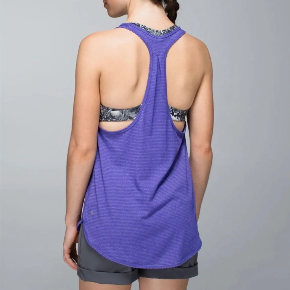 Lululemon 105 F Singlet Tank in Purple